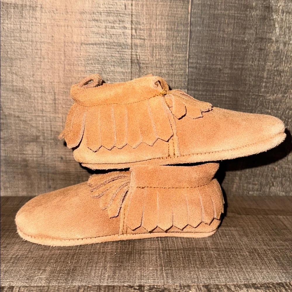 BearPaw Tan Suede Kids Moccasins-size 6-12 months